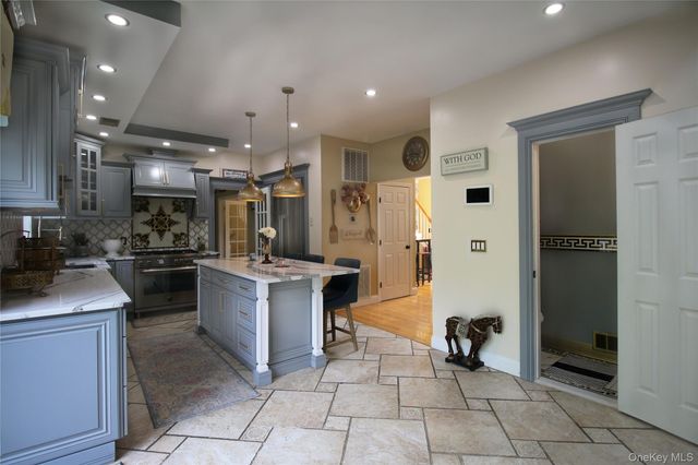 469 Donald Boulevard, Holbrook, NY 11741