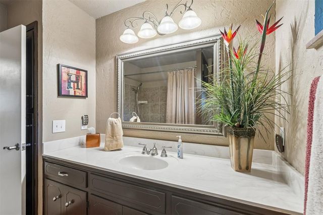 9409 SILVER LAKE Drive, Oklahoma City, OK 73162