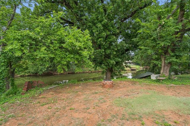 9409 SILVER LAKE Drive, Oklahoma City, OK 73162