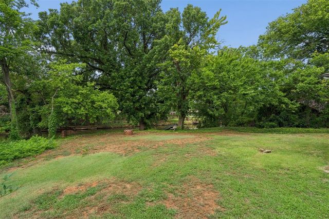 9409 SILVER LAKE Drive, Oklahoma City, OK 73162