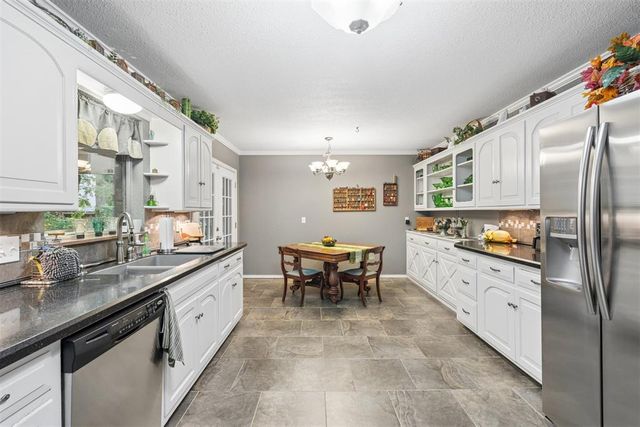 9409 SILVER LAKE Drive, Oklahoma City, OK 73162