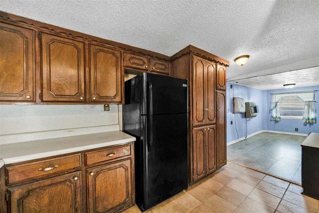 55 E Boundary Rd, Medicine Park, OK 73557