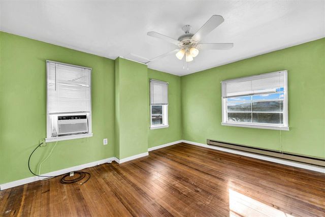 55 E Boundary Rd, Medicine Park, OK 73557