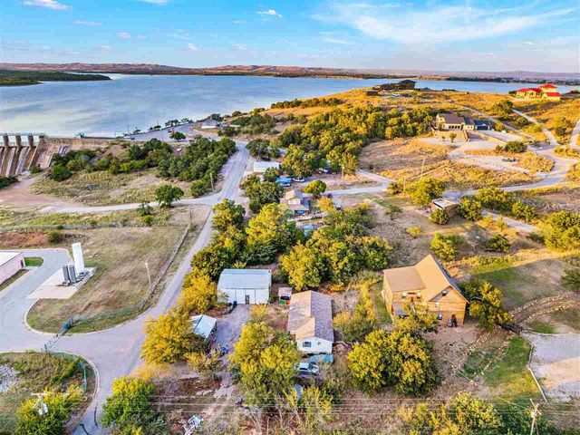 55 E Boundary Rd, Medicine Park, OK 73557