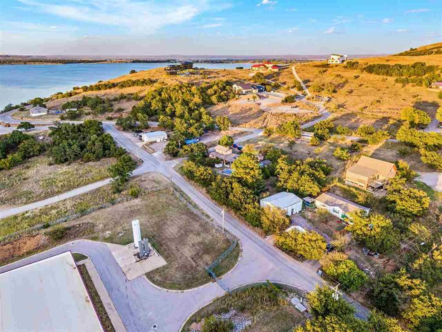 55 E Boundary Rd, Medicine Park, OK 73557