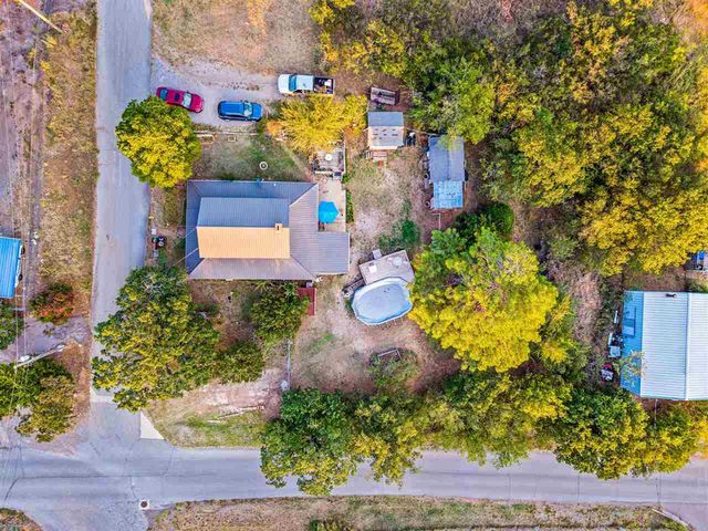 55 E Boundary Rd, Medicine Park, OK 73557