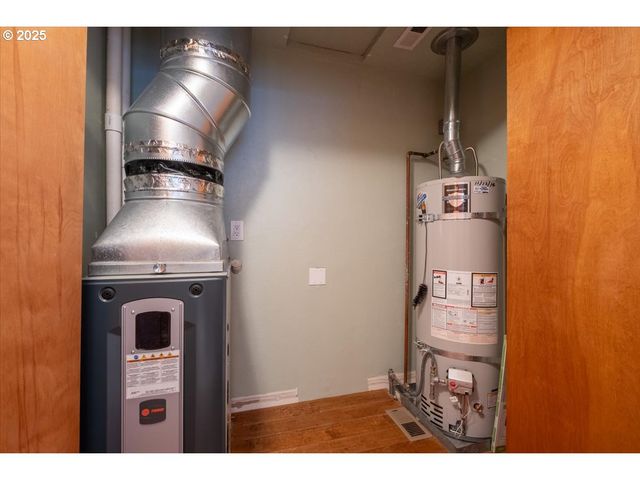 5740 PALISADES Dr, Lincoln City, OR 97367