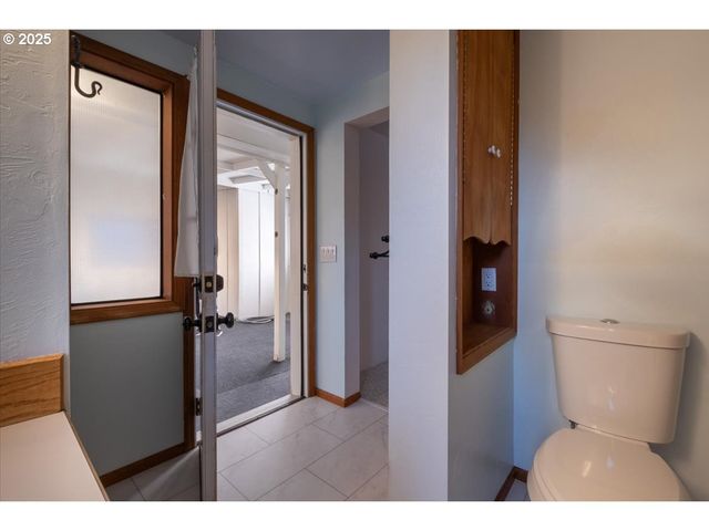 5740 PALISADES Dr, Lincoln City, OR 97367