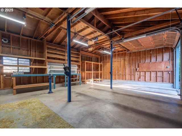 5740 PALISADES Dr, Lincoln City, OR 97367