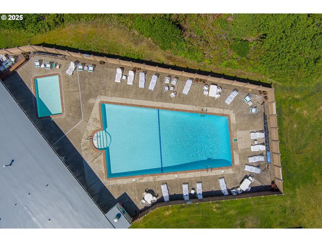 5740 PALISADES Dr, Lincoln City, OR 97367