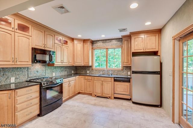 844 Milton Blvd, Rahway City, NJ 07065