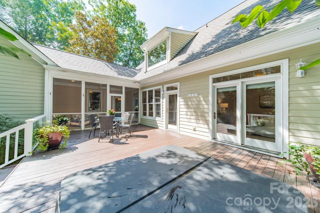 304 S Canterbury Road, Charlotte, NC 28211