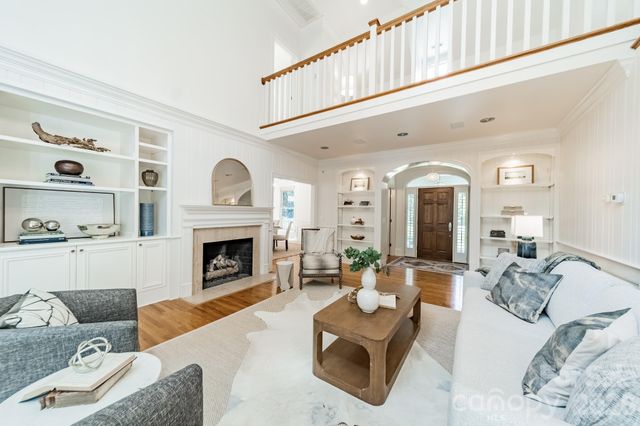 304 S Canterbury Road, Charlotte, NC 28211