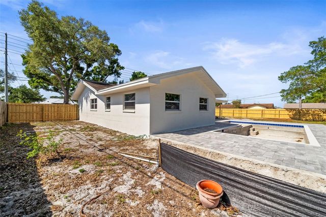 13397 86TH AVENUE, Seminole, FL 33776