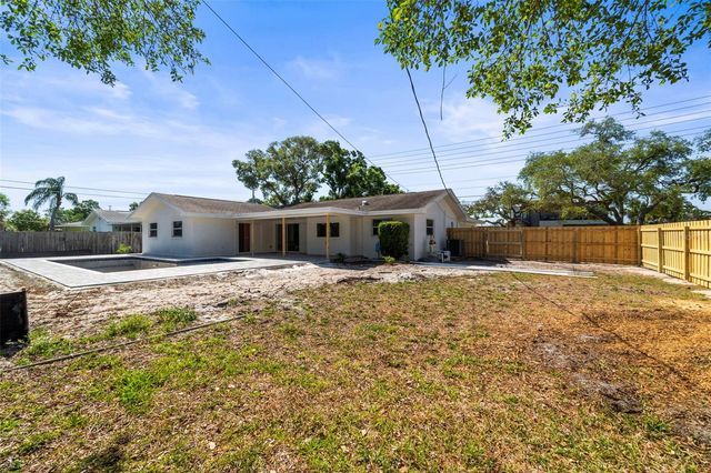 13397 86TH AVENUE, Seminole, FL 33776