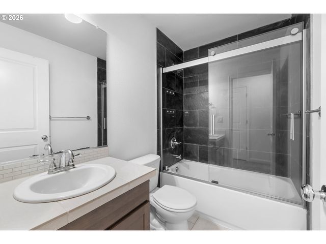 16653 Sw BLANTON St, Beaverton, OR 97078
