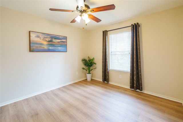 2 Mystic Glade Court, Spring, TX 77382