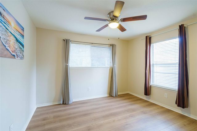 2 Mystic Glade Court, Spring, TX 77382