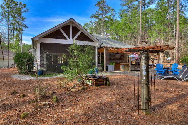 205 Canal Court, Mc Cormick, SC 29835