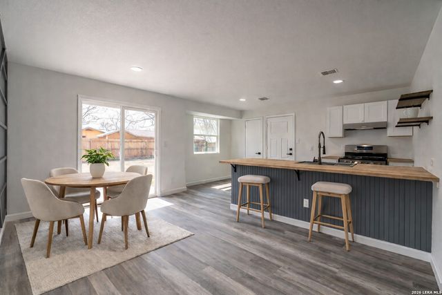 7022 Brownleaf, San Antonio, TX 78227