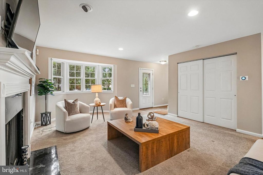 404 UPLAND RD, HAVERTOWN, PA 19083 — photo 3
