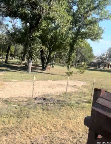 1075 Clear Lake Loop, Poteet, TX 78065