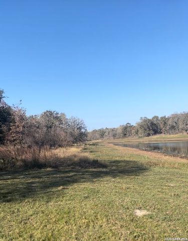 1075 Clear Lake Loop, Poteet, TX 78065