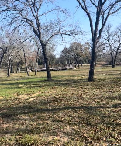 1075 Clear Lake Loop, Poteet, TX 78065