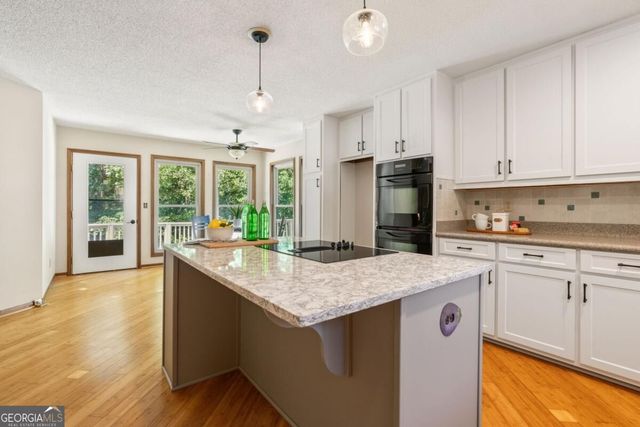 4004 Woodridge Court, Duluth, GA 30096