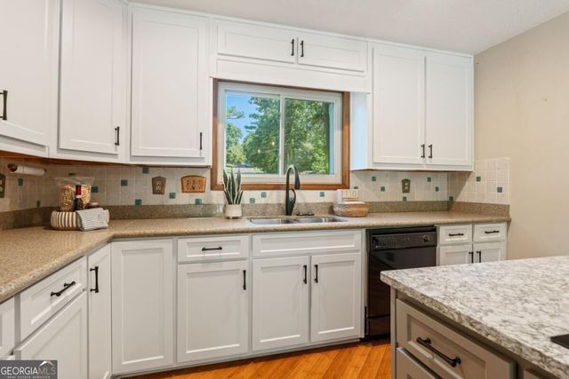 4004 Woodridge Court, Duluth, GA 30096