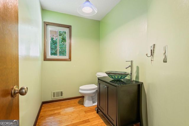 4004 Woodridge Court, Duluth, GA 30096