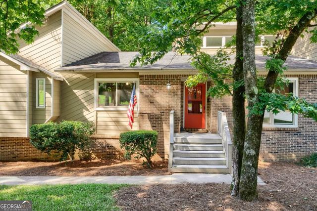 4004 Woodridge Court, Duluth, GA 30096