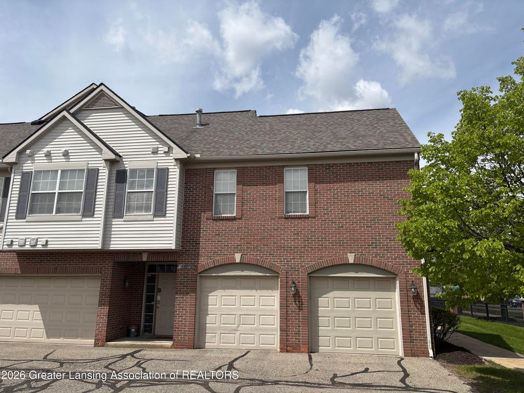 649 Worthington Drive, Lansing, MI 48906