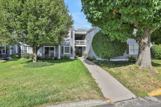 302 Commons Way E, Fishkill, NY 12524