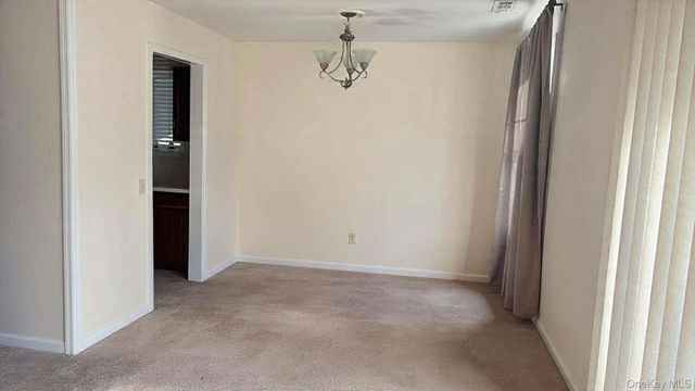 302 Commons Way E, Fishkill, NY 12524