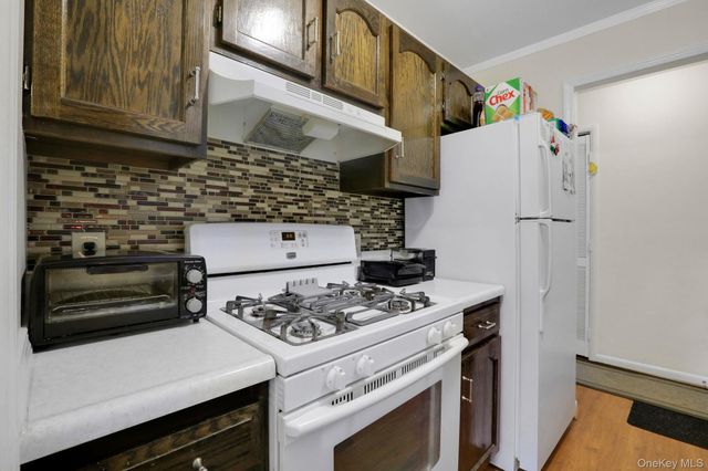 302 Commons Way E, Fishkill, NY 12524