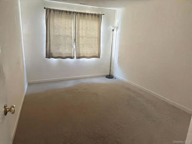 302 Commons Way E, Fishkill, NY 12524