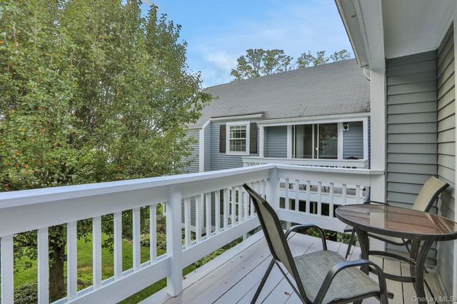 302 Commons Way E, Fishkill, NY 12524