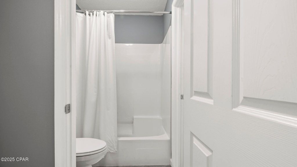 Image 32 of property listing at 17462 Front Beach Road 54204, Panama City Beach, FL 32413