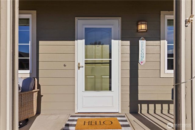 5558 Solo Point Drive, Longview, WA 98632