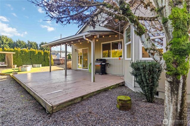 5558 Solo Point Drive, Longview, WA 98632