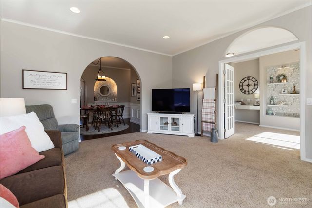 5558 Solo Point Drive, Longview, WA 98632