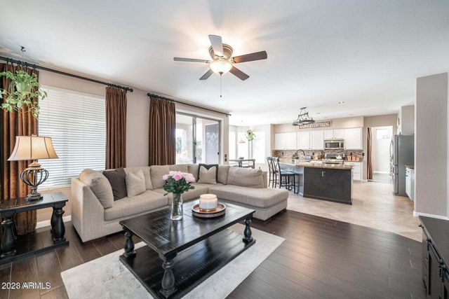 4621 E KIRKLAND Road, Phoenix, AZ 85050