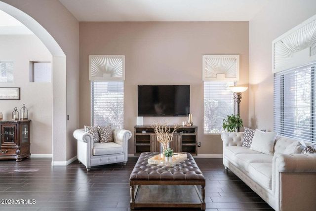 4621 E KIRKLAND Road, Phoenix, AZ 85050