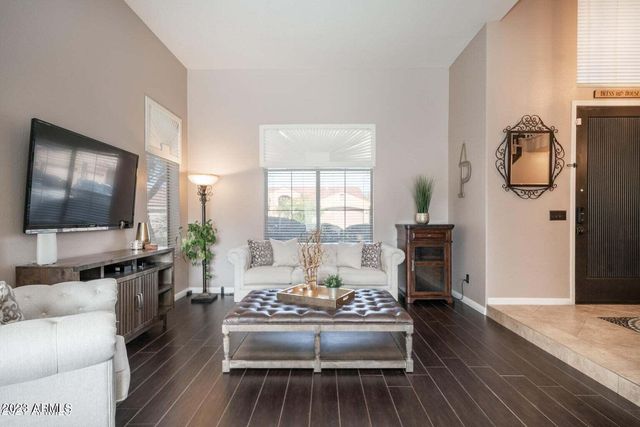 4621 E KIRKLAND Road, Phoenix, AZ 85050