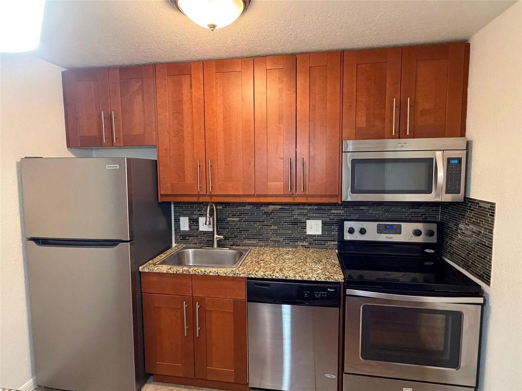 7685 Northcross DR 1106, Austin, TX 78757