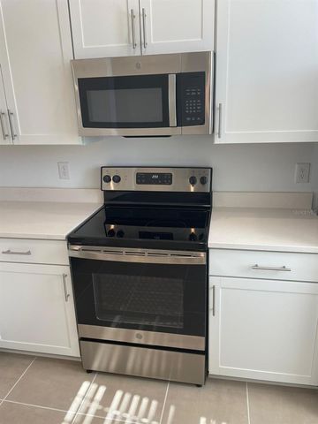 6330 FAIRMONT LANE, Palmetto, FL 34221