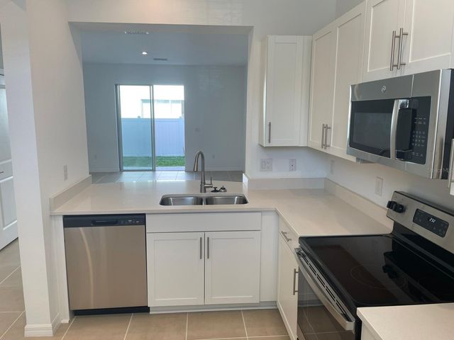 6330 FAIRMONT LANE, Palmetto, FL 34221