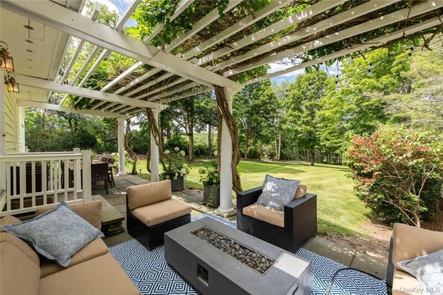 247 N Mabbettsville Road, Millbrook, NY 12545