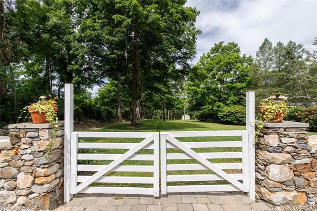 247 N Mabbettsville Road, Millbrook, NY 12545